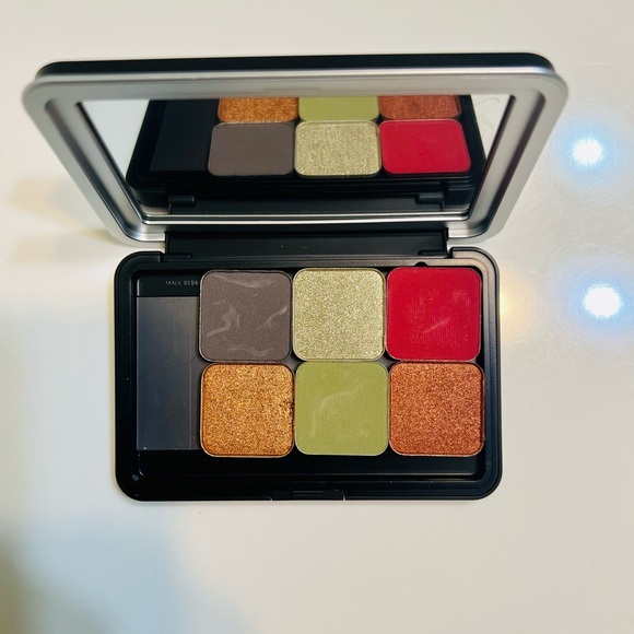 Makeup Geek ❤️12❤️ Signature Eyeshadows with two z palette NWB - Picture 2 of 6